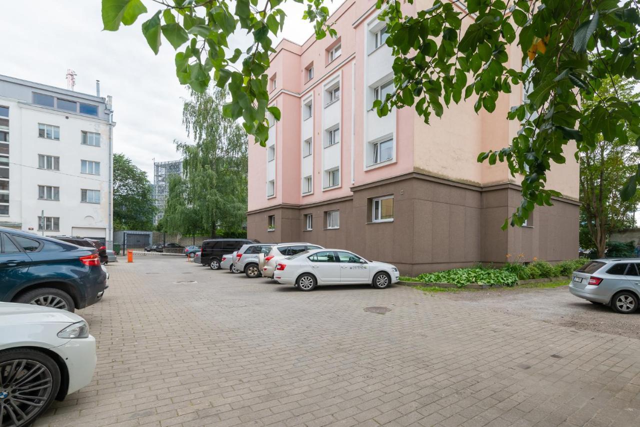 Cozy Stylish Studio Apartment With Free Parking By Centralapartments ทาลลินน์ ภายนอก รูปภาพ